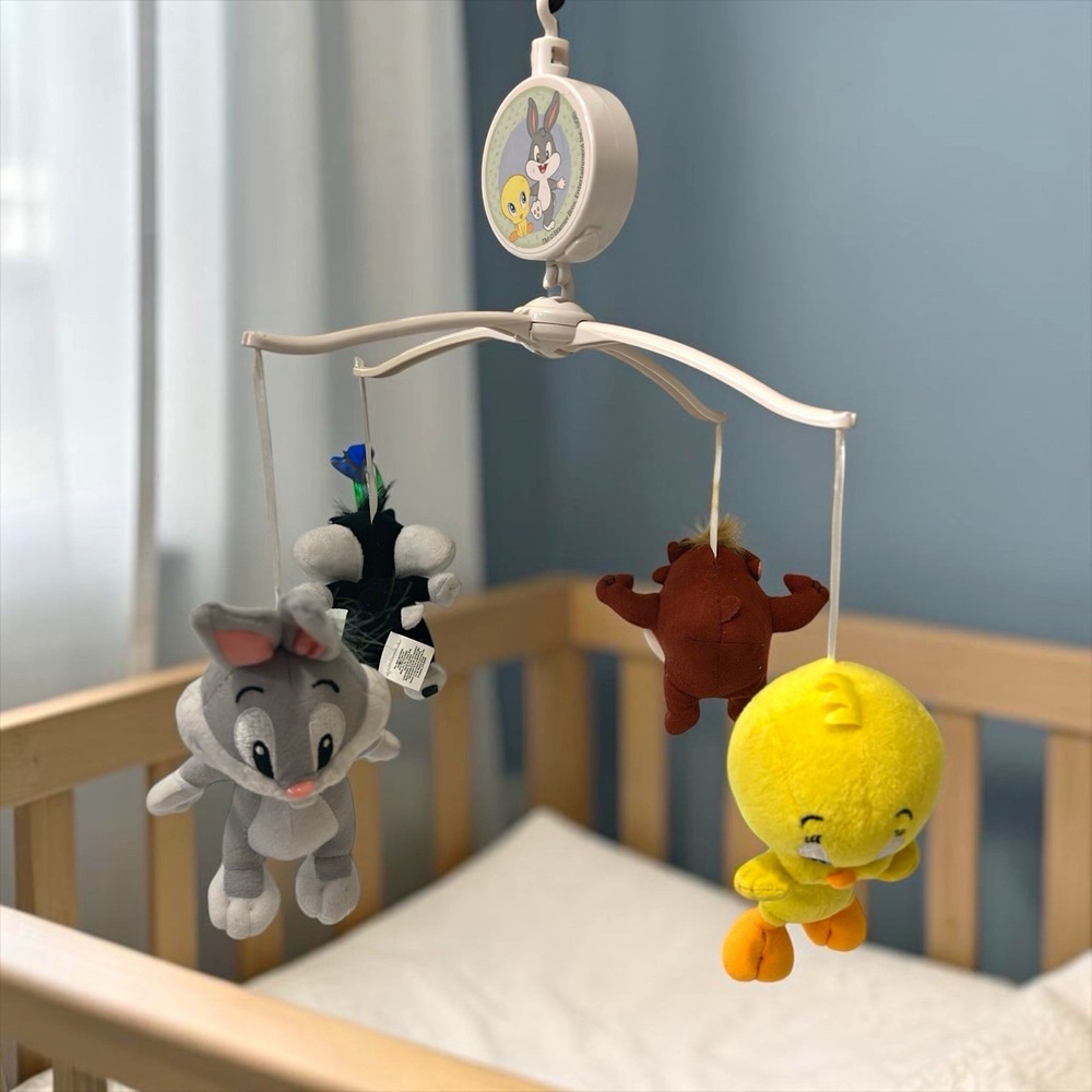 Looney Tunes Nursery Crib Mobile w/ Bugs Bunny Tweety Taz Sylvester Plush